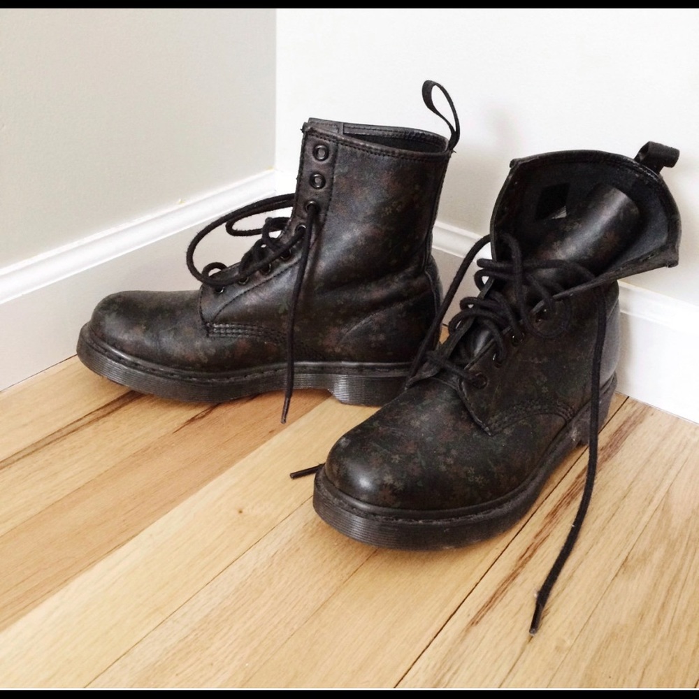 Doc Martens Tiny floral boots US7/UK5